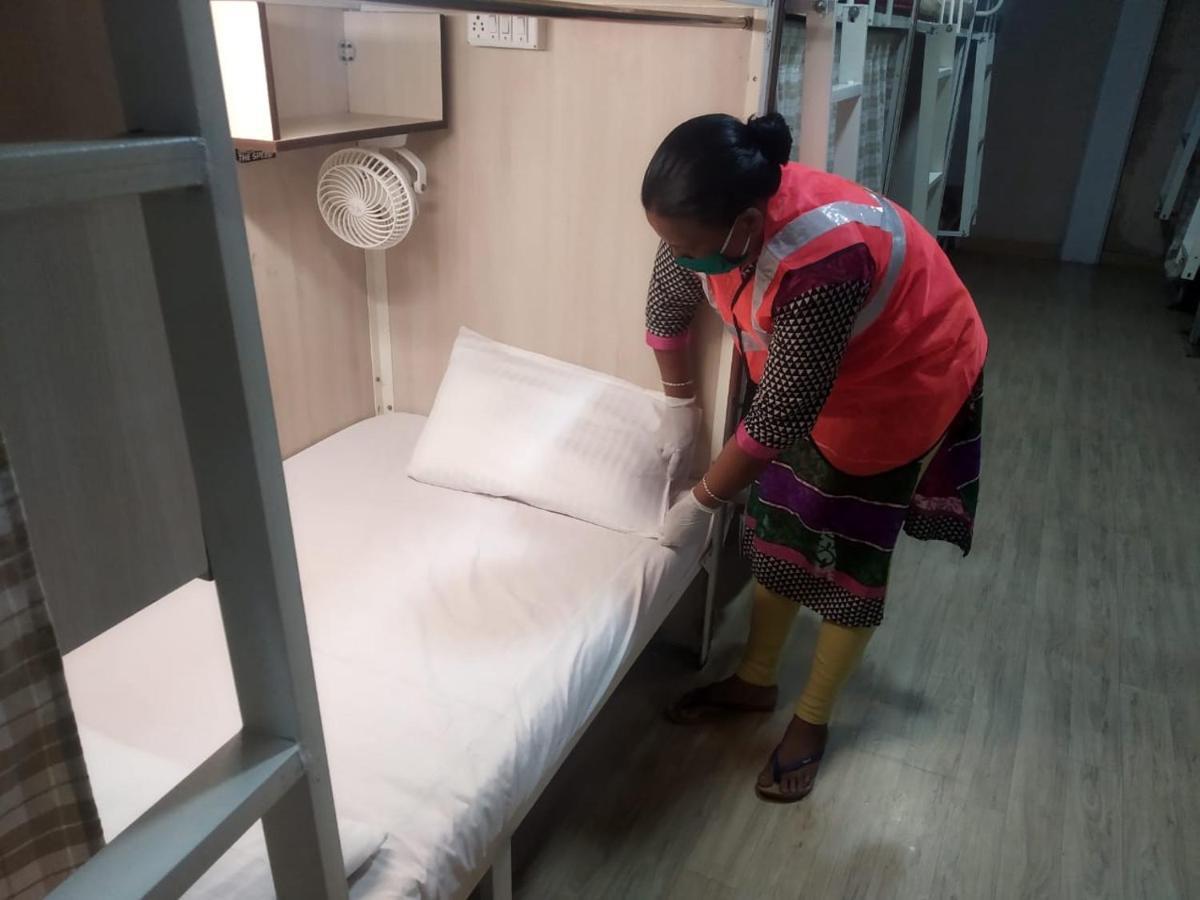Abuzz Sewri Hostel Mumbai  Buitenkant foto